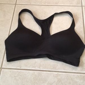 Black sports bra